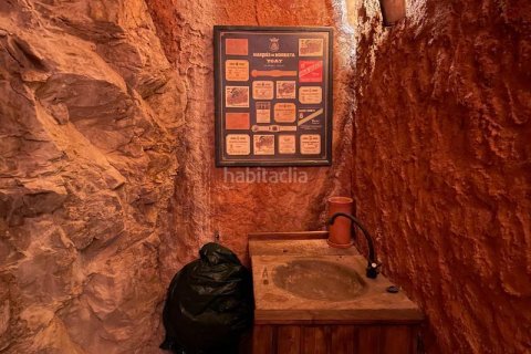 Сasa de 5 dormitorios en venta en Olivella, Barcelona, Cataluña, Spain № 1938 - foto 24
