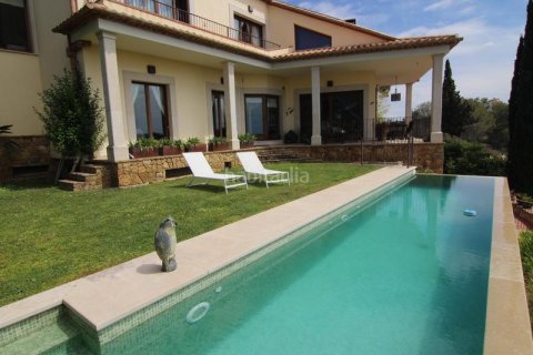 Сasa de 5 dormitorios en venta en Olivella, Barcelona, Cataluña, Spain № 1938 - foto 10