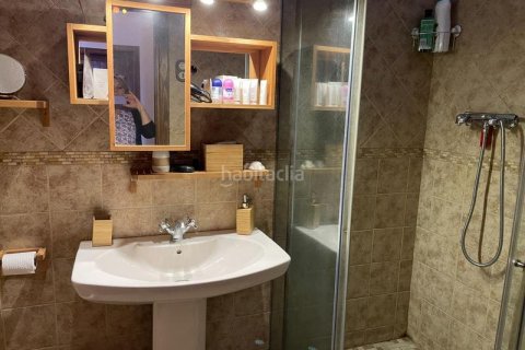 Сasa de 5 dormitorios en venta en Olivella, Barcelona, Cataluña, Spain № 1938 - foto 20
