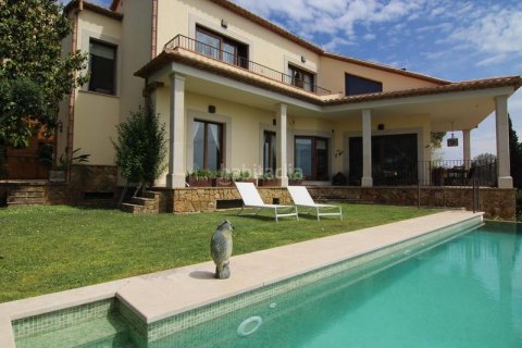 Сasa de 5 dormitorios en venta en Olivella, Barcelona, Cataluña, Spain № 1938