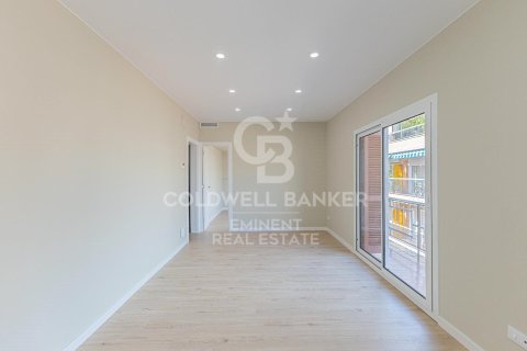 Apartamento de 3 dormitorios en venta en Barcelona, Cataluña, Spain № 5475 - foto 5