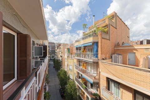 Apartamento de 3 dormitorios en venta en Barcelona, Cataluña, Spain № 5475 - foto 28