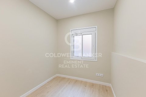Apartamento de 3 dormitorios en venta en Barcelona, Cataluña, Spain № 5475 - foto 21