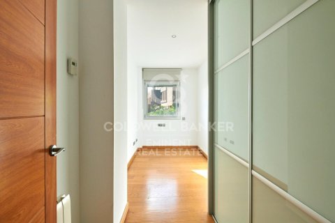 Apartamento de 2 dormitorios en venta en Barcelona, Cataluña, Spain № 5472 - foto 17