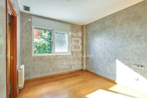Apartamento de 2 dormitorios en venta en Barcelona, Cataluña, Spain № 5472 - foto 11