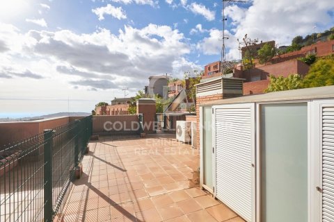Apartamento de 2 dormitorios en venta en Barcelona, Cataluña, Spain № 5472 - foto 19