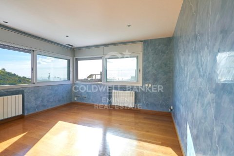 Apartamento de 2 dormitorios en venta en Barcelona, Cataluña, Spain № 5472 - foto 3
