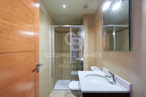 Apartamento de 2 dormitorios en venta en Barcelona, Cataluña, Spain № 5472 - foto 15