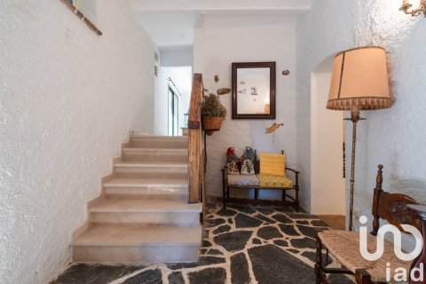 Сasa de 3 dormitorios en venta en Navata, Gerona, Cataluña, Spain № 4859 - foto 16
