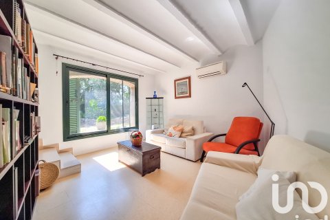 Сasa de 3 dormitorios en venta en Navata, Gerona, Cataluña, Spain № 4859 - foto 7