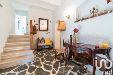 Сasa de 3 dormitorios en venta en Navata, Gerona, Cataluña, Spain № 4859 - foto 6