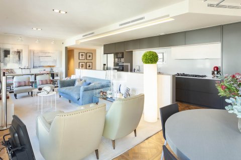 3 bedrooms apartment for sale in Barcelona, Catalonia, Spain № 8604 - photo 9