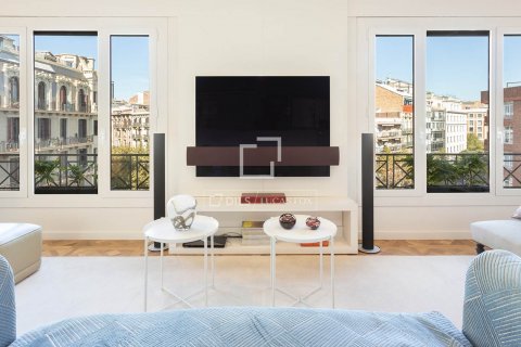 3 bedrooms apartment for sale in Barcelona, Catalonia, Spain № 8604 - photo 7