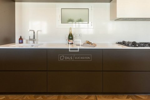 3 bedrooms apartment for sale in Barcelona, Catalonia, Spain № 8604 - photo 12