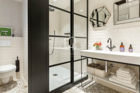 3 bedrooms apartment for sale in Barcelona, Catalonia, Spain № 8604 - photo 4