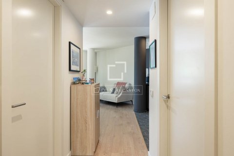 Apartamento de 2 dormitorios en venta en Barcelona, Cataluña, Spain № 8607 - foto 7