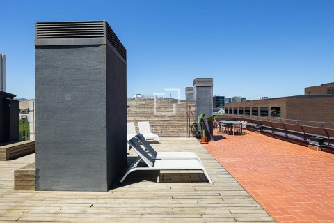 Apartamento de 2 dormitorios en venta en Barcelona, Cataluña, Spain № 8607 - foto 21