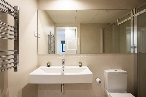 Apartamento de 2 dormitorios en venta en Barcelona, Cataluña, Spain № 8607 - foto 14