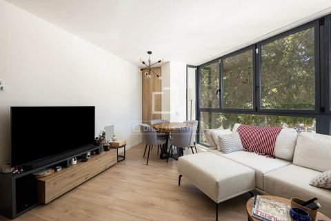 Apartamento de 2 dormitorios en venta en Barcelona, Cataluña, Spain № 8607 - foto 3