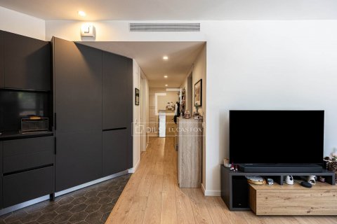 Apartamento de 2 dormitorios en venta en Barcelona, Cataluña, Spain № 8607 - foto 8