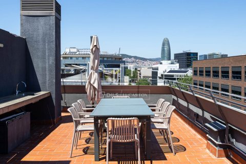 Apartamento de 2 dormitorios en venta en Barcelona, Cataluña, Spain № 8607 - foto 23