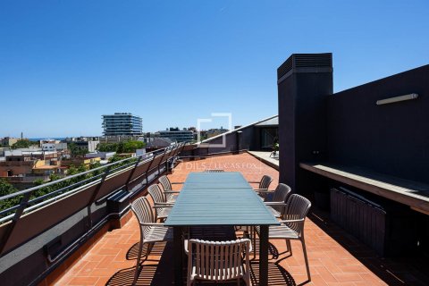 Apartamento de 2 dormitorios en venta en Barcelona, Cataluña, Spain № 8607 - foto 28