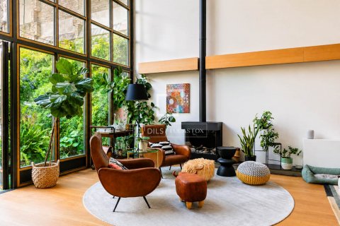 Купить виллу в Барселона, Испания с 6 спален, 339м², № 8608 - фото 2