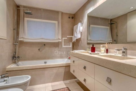 Купить квартиру в Барселона, Испания с 5 спален, 207м², № 8606 - фото 16