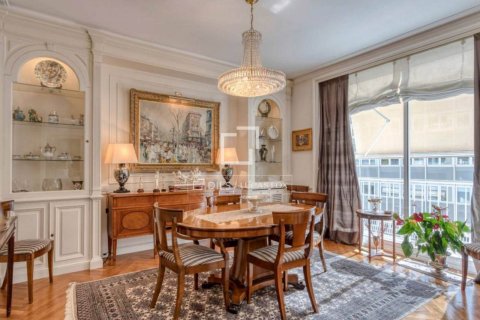 Купить квартиру в Барселона, Испания с 5 спален, 207м², № 8606 - фото 2