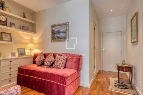 Купить квартиру в Барселона, Испания с 5 спален, 207м², № 8606 - фото 8