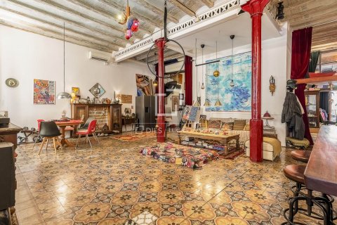 Apartamento de 2 dormitorios en venta en Barcelona, Cataluña, Spain № 8602 - foto 2