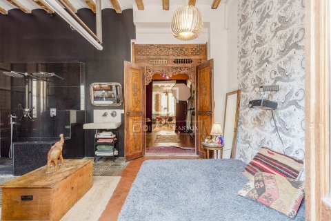 Apartamento de 2 dormitorios en venta en Barcelona, Cataluña, Spain № 8602 - foto 19