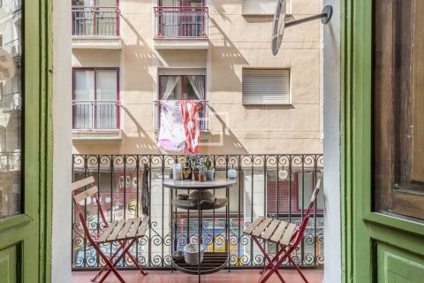Apartamento de 2 dormitorios en venta en Barcelona, Cataluña, Spain № 8602 - foto 16