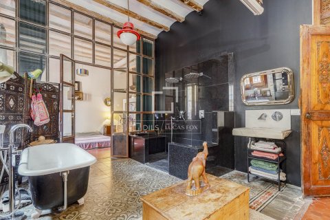 Apartamento de 2 dormitorios en venta en Barcelona, Cataluña, Spain № 8602 - foto 23