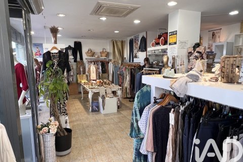 Propiedad comercial de 2 dormitorios en alquiler en Cunit, Tarragona, Cataluña, Spain № 7583 - foto 4