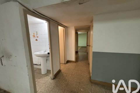 261 sq.m. commercial property for rent in Barcelona, Catalonia, Spain № 7581 - photo 28