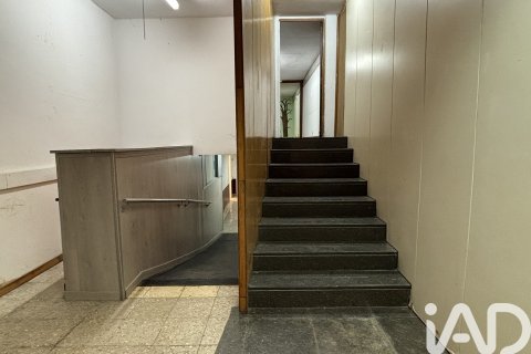 261 sq.m. commercial property for rent in Barcelona, Catalonia, Spain № 7581 - photo 17