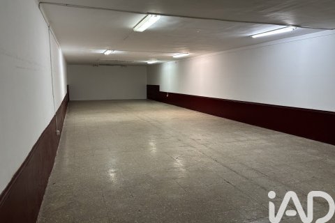 261 sq.m. commercial property for rent in Barcelona, Catalonia, Spain № 7581 - photo 7