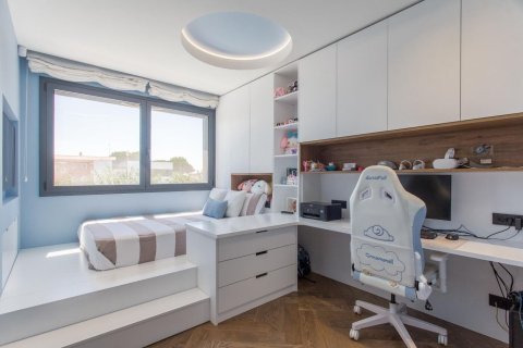 Сasa de 5 dormitorios en venta en Sant Andreu de Llavaneres, Barcelona, Cataluña, Spain № 1358 - foto 27