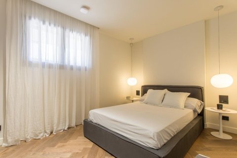 Сasa de 5 dormitorios en venta en Sant Andreu de Llavaneres, Barcelona, Cataluña, Spain № 1358 - foto 15