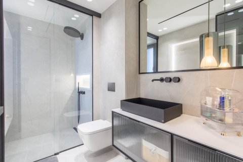 Сasa de 5 dormitorios en venta en Sant Andreu de Llavaneres, Barcelona, Cataluña, Spain № 1358 - foto 18