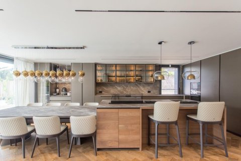 Сasa de 5 dormitorios en venta en Sant Andreu de Llavaneres, Barcelona, Cataluña, Spain № 1358 - foto 2
