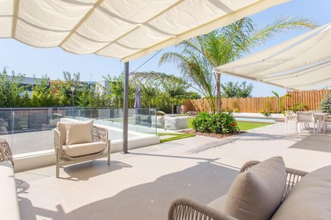 Сasa de 5 dormitorios en venta en Sant Andreu de Llavaneres, Barcelona, Cataluña, Spain № 1358 - foto 13