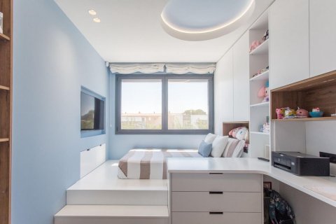 Сasa de 5 dormitorios en venta en Sant Andreu de Llavaneres, Barcelona, Cataluña, Spain № 1358 - foto 28