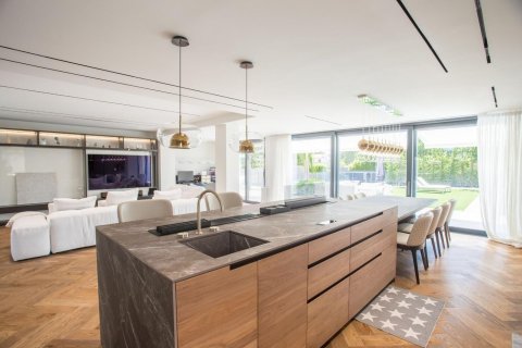 Сasa de 5 dormitorios en venta en Sant Andreu de Llavaneres, Barcelona, Cataluña, Spain № 1358 - foto 4