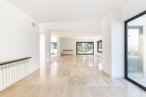 Сasa de 4 dormitorios en venta en Lloret de Mar, Gerona, Cataluña, Spain № 1359 - foto 12