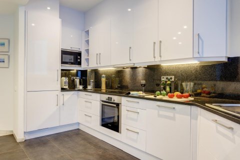 Сasa de 4 dormitorios en venta en Lloret de Mar, Gerona, Cataluña, Spain № 1359 - foto 8