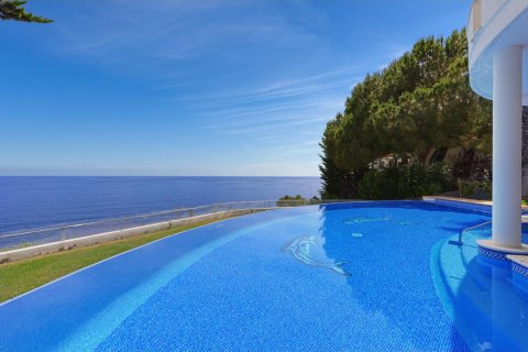 Сasa de 4 dormitorios en venta en Lloret de Mar, Gerona, Cataluña, Spain № 1359 - foto 25