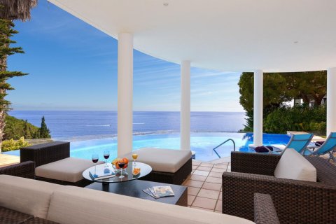 Сasa de 4 dormitorios en venta en Lloret de Mar, Gerona, Cataluña, Spain № 1359 - foto 24