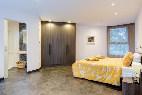 Сasa de 4 dormitorios en venta en Lloret de Mar, Gerona, Cataluña, Spain № 1359 - foto 3